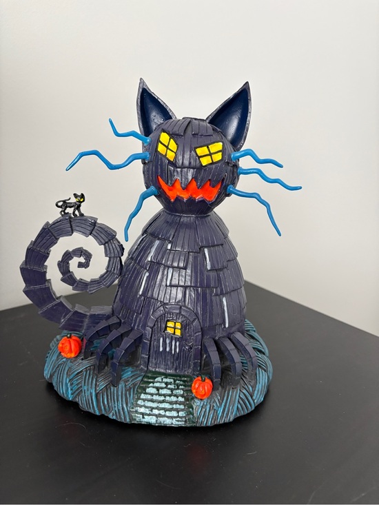 Disney Other - Disney Nightmare Before Christmas - Cat House Figurine